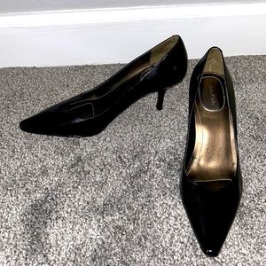 Beautiful black pump